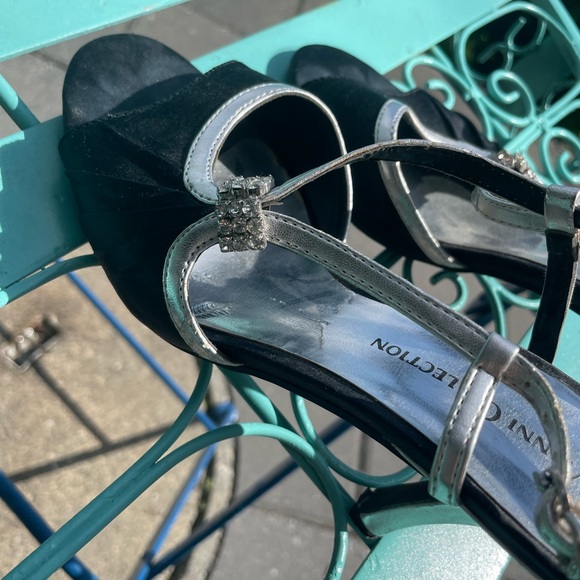 Low evening heels with diamonds - Picture 5 of 7